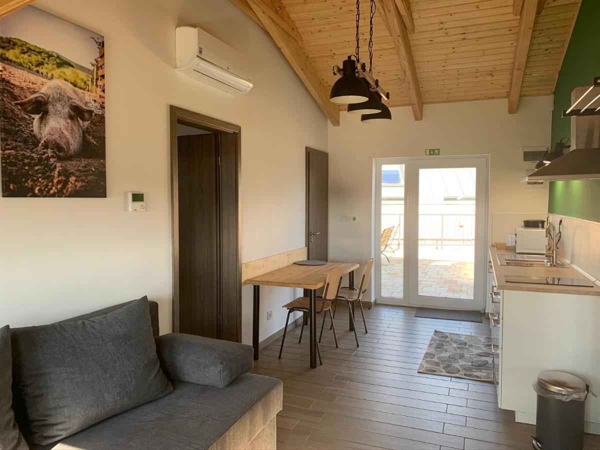 Oeregtoelgy Apartman Szár Exteriér fotografie